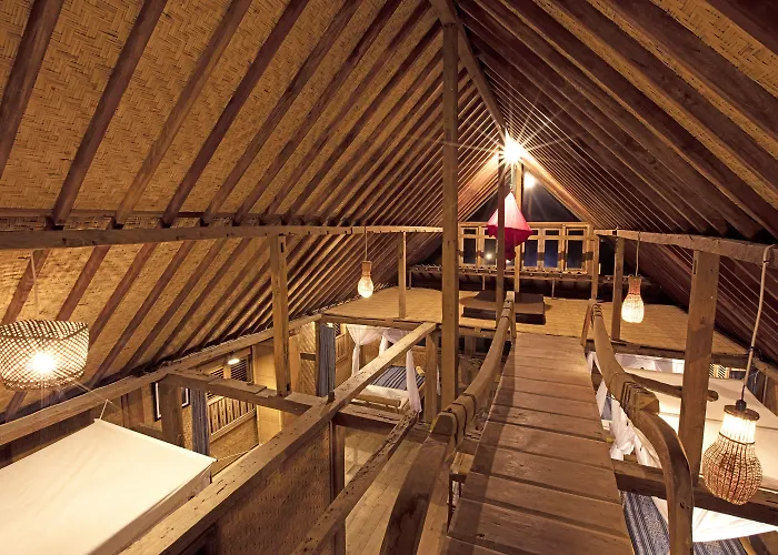 Pitaya Hotel, Surfing & Yoga Selemadeg (Bali)