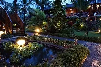 Pitaya Hotel, Surfing & Yoga 3* Selemadeg (Bali)